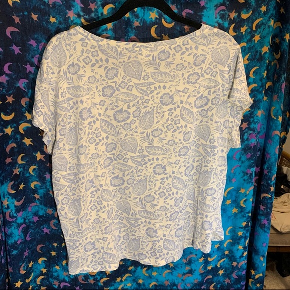 SOLD - Basic Tee - Picture 5 of 5